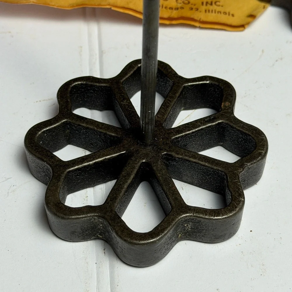 Vintage Hirco Party-Patty Rosette Iron Set-Cast Metal Molds - 15 pieces w/manual